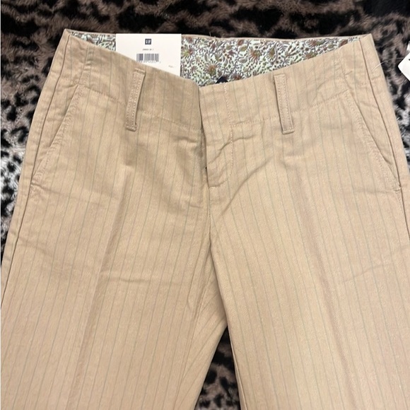 NWT Gap Ultra Low Fit Flared Trouser size 2R - Picture 3 of 13